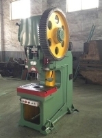 马鞍山市博尔特重工机械设备厂 专业铝设备供应，引领冲床及配套设备创新